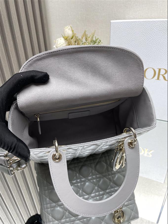 2025228Y700P21134299