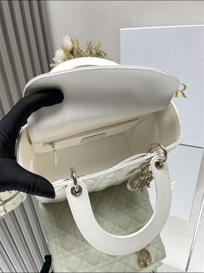 2025228Y700P21134727