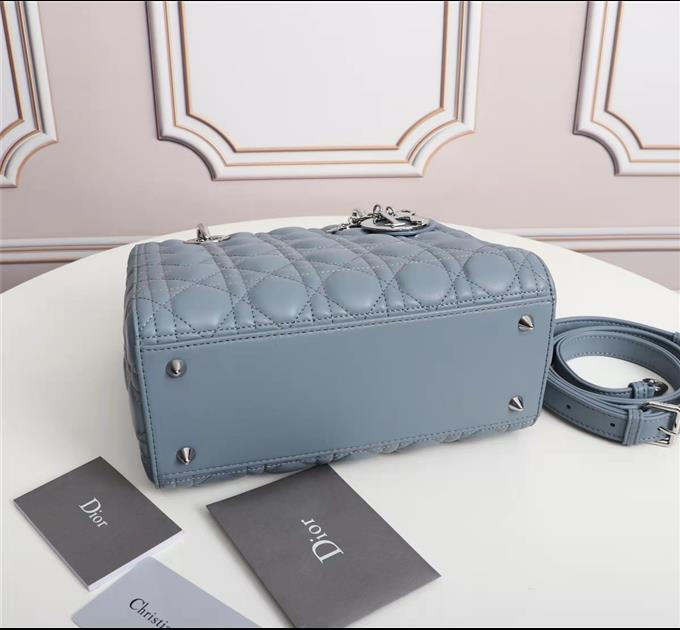 2025228Y700P211348394