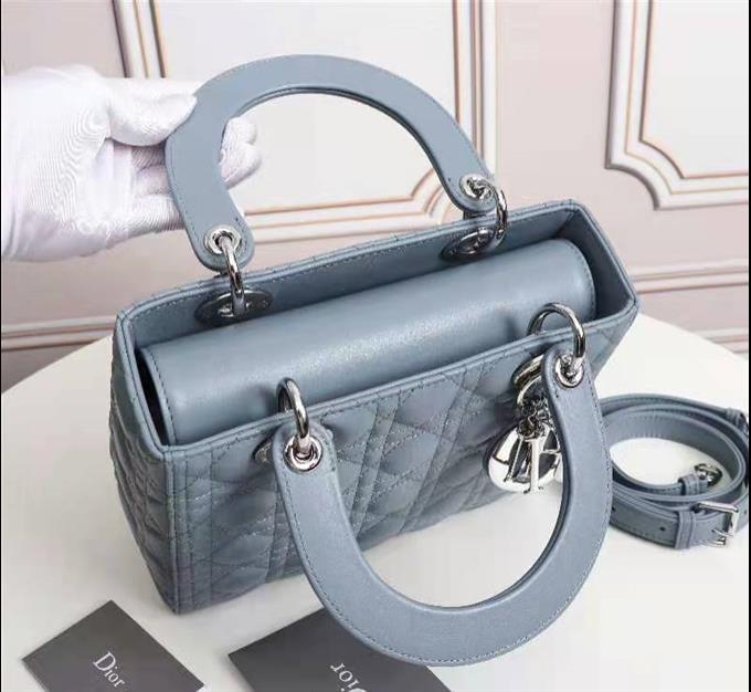 2025228Y700P211348410