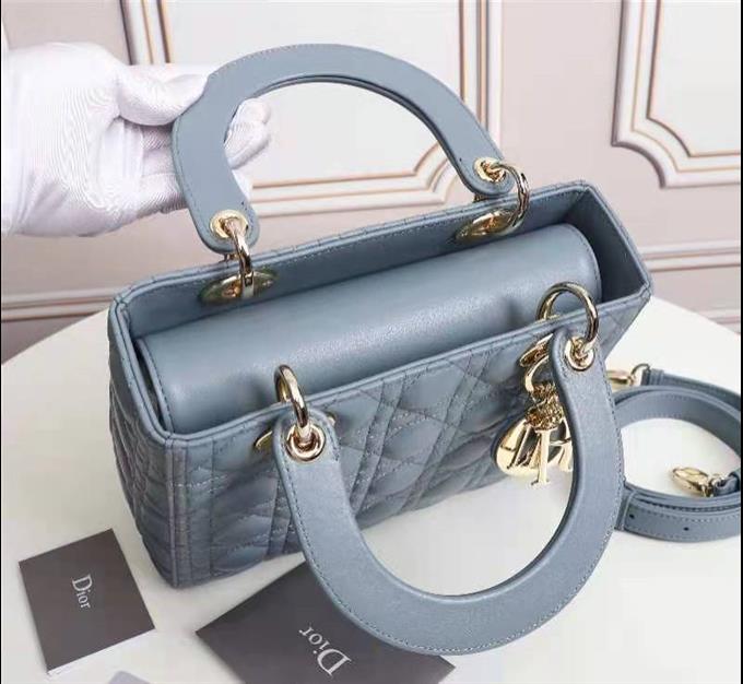 2025228Y700P211348566