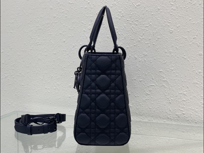 2025228Y700P21134879