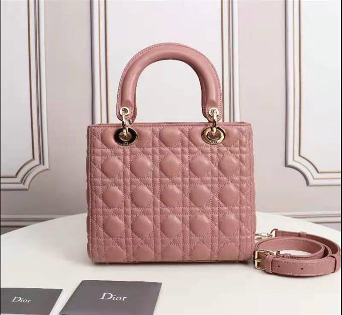 2025228Y700P211348805