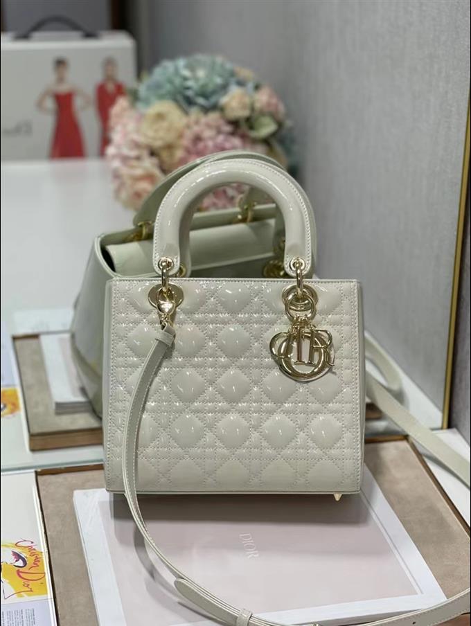 2025228Y700P211349163