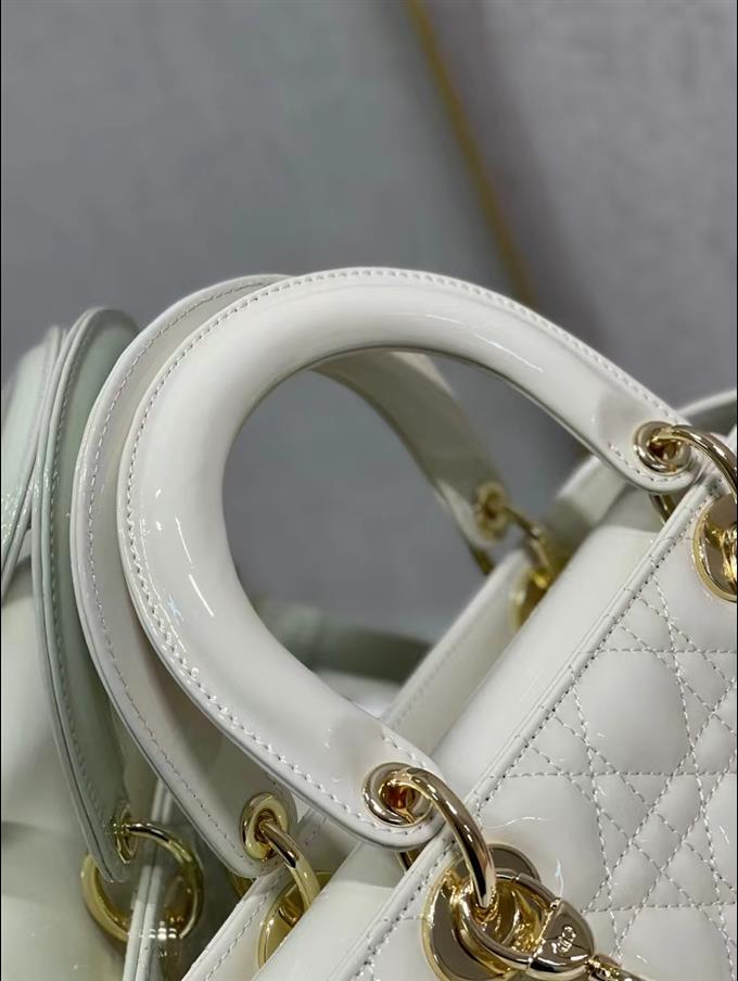 2025228Y700P211349226