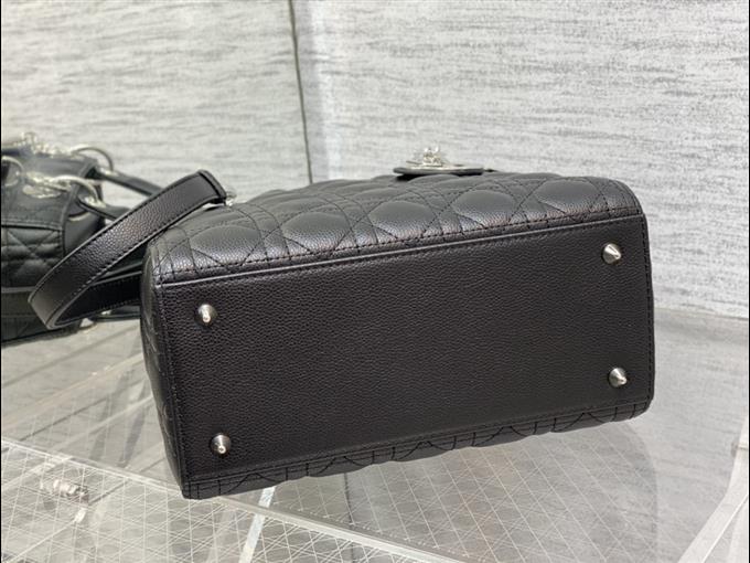 2025228Y700P211349665