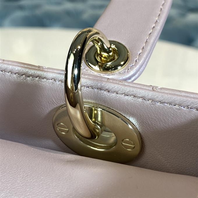 2025228Y700P211350375