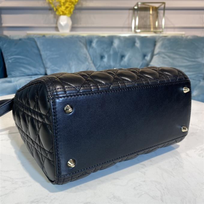 2025228Y700P211350579