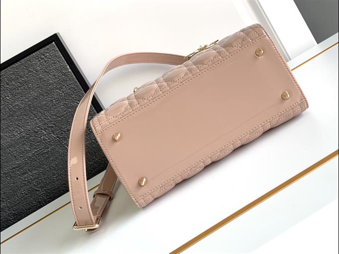 2025228Y700P211350707