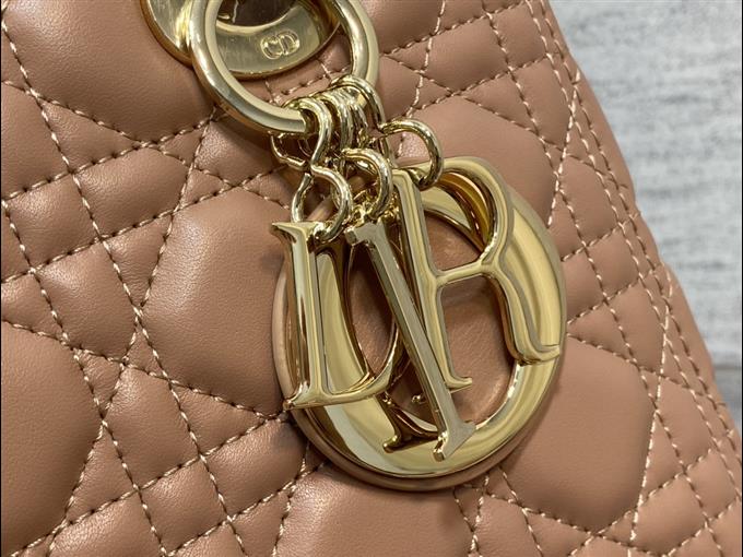 2025228Y700P211358293