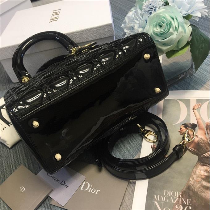 2025228Y700P221320826