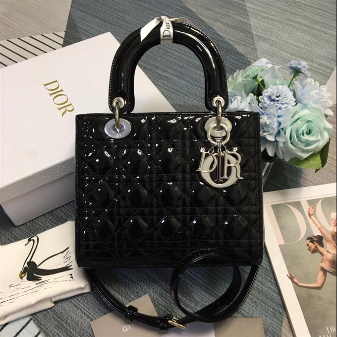 2025228Y700P221320858