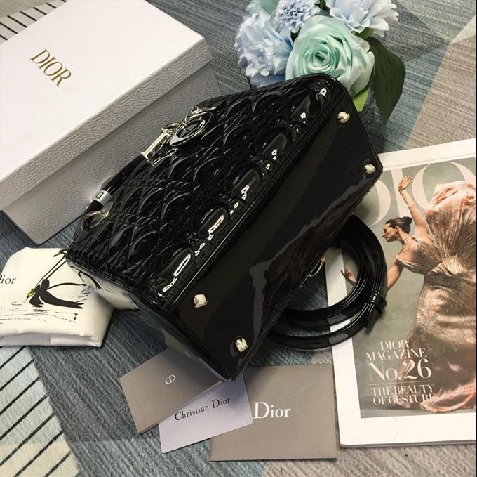 2025228Y700P221320969