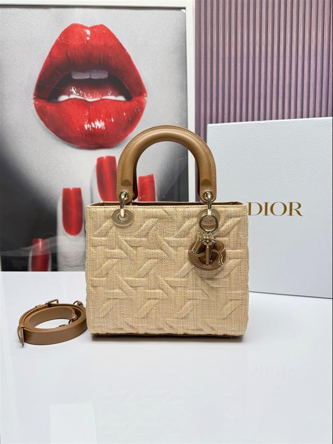 2025228Y720P211352201