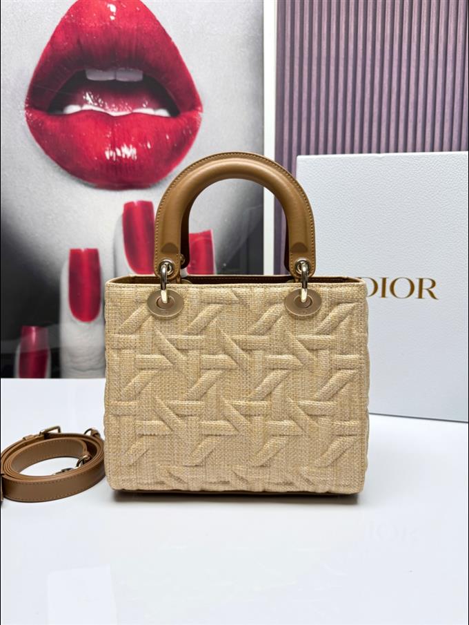 2025228Y720P211352248