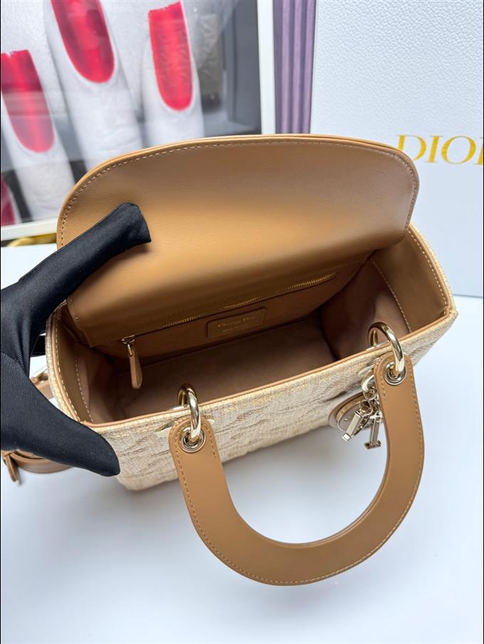 2025228Y720P211352328