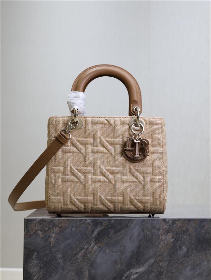 2025228Y730P211342645