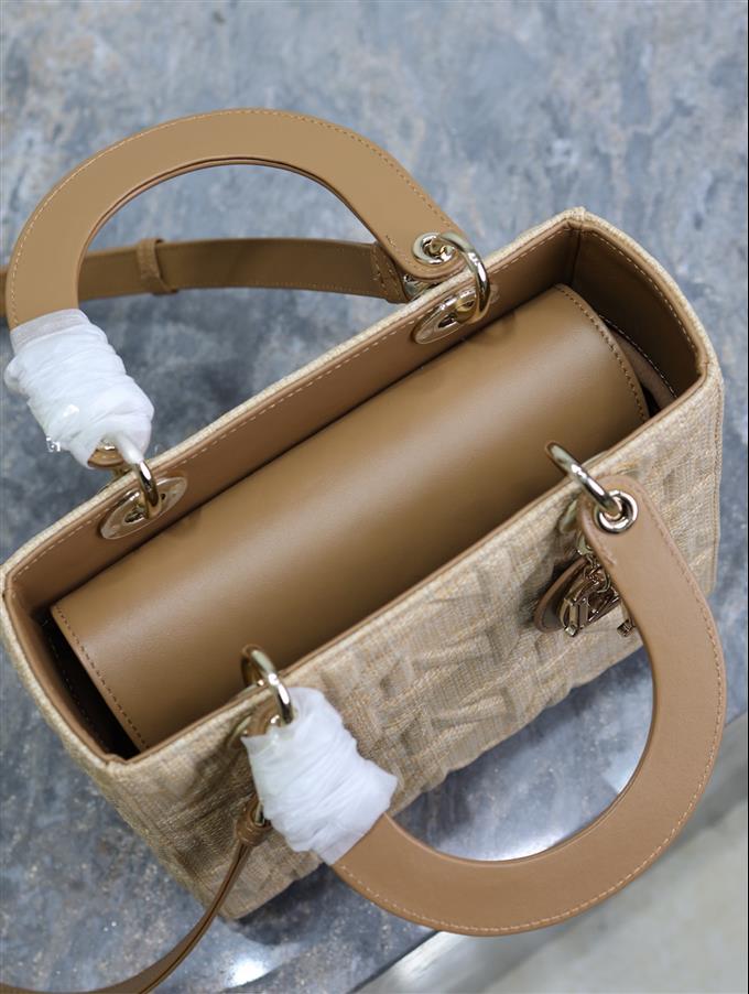 2025228Y730P211342738