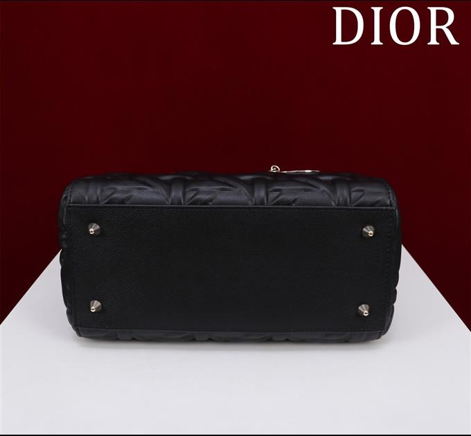 2025228Y750P205723652