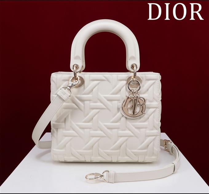 2025228Y750P205723890