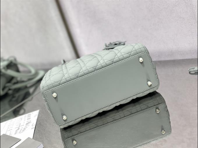 2025228Y750P211353263