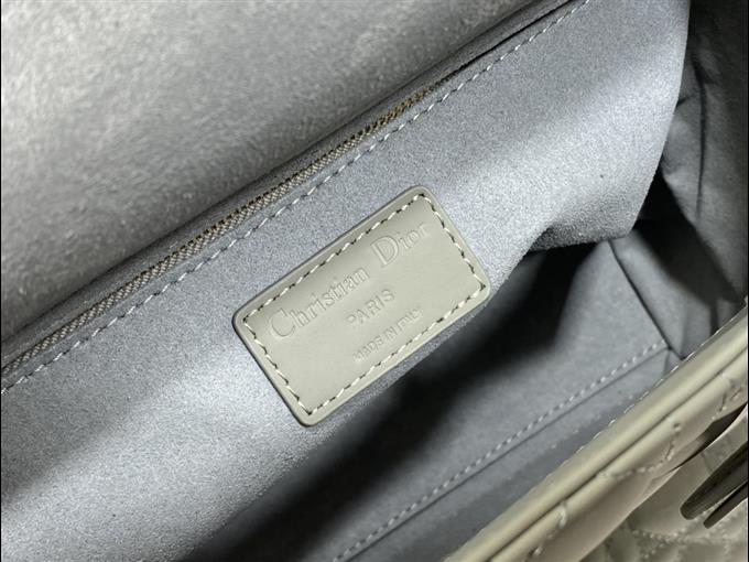 2025228Y750P211353294