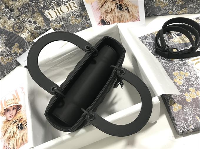 2025228Y750P211353688