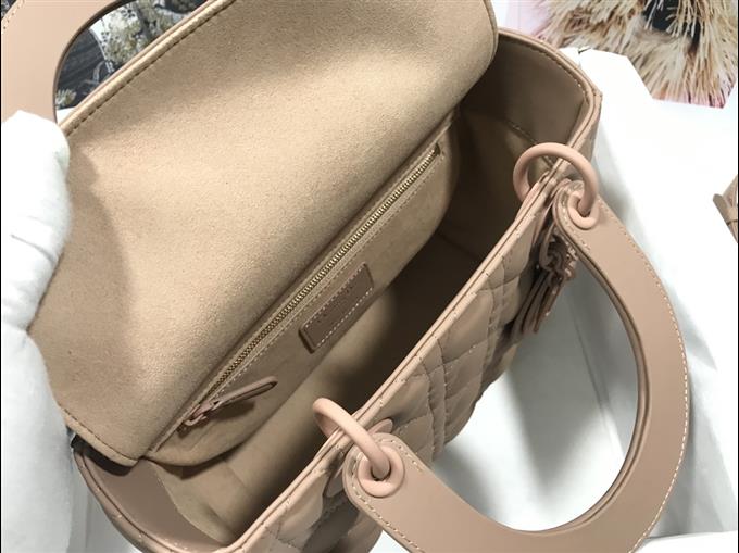 2025228Y750P211353847