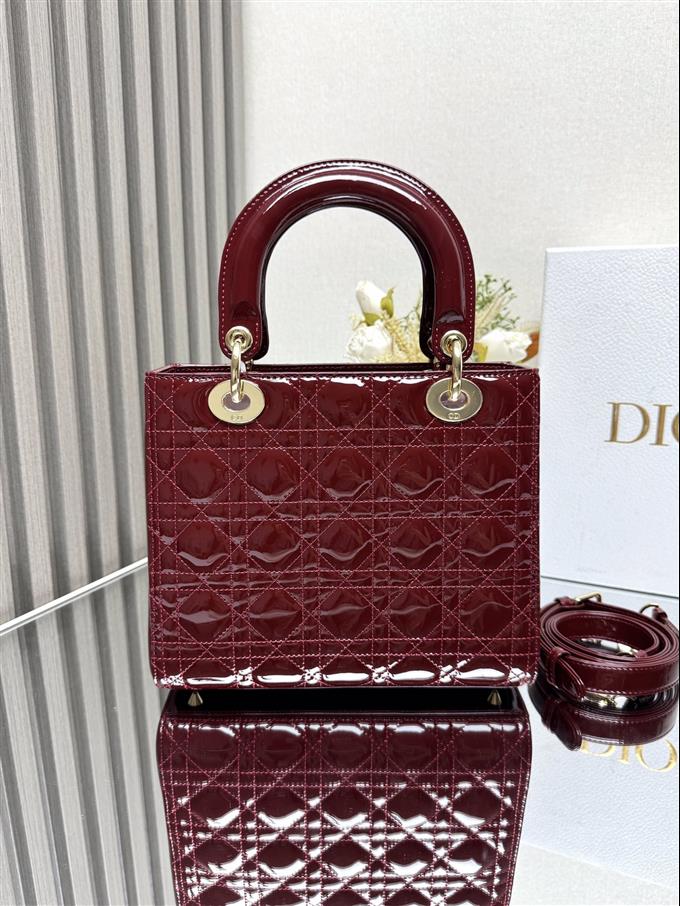 2025228Y750P211358877