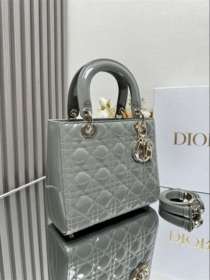 2025228Y750P211358989