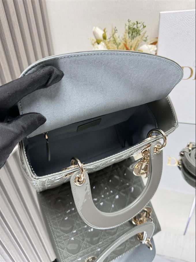 2025228Y750P21135983