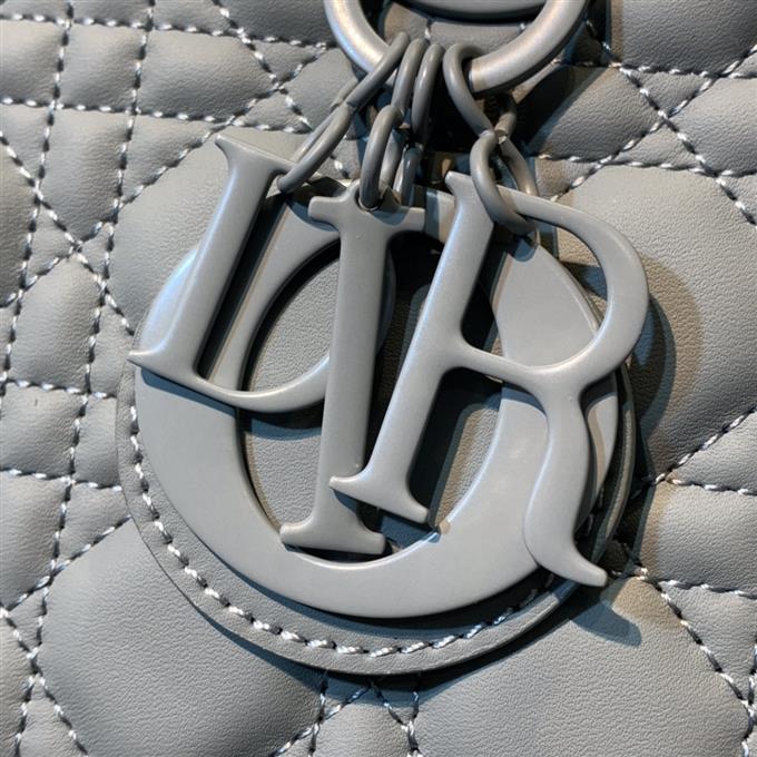 2025228Y750P222255644