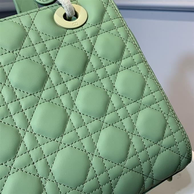 2025228Y750P222255927