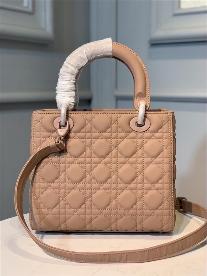 2025228Y750P222256133