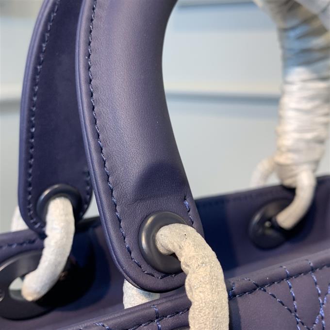 2025228Y750P22225669