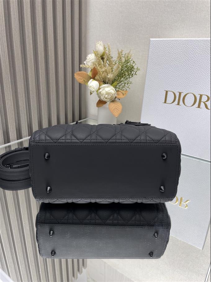 2025228Y800P21135586