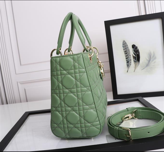 2025228Y800P212556834