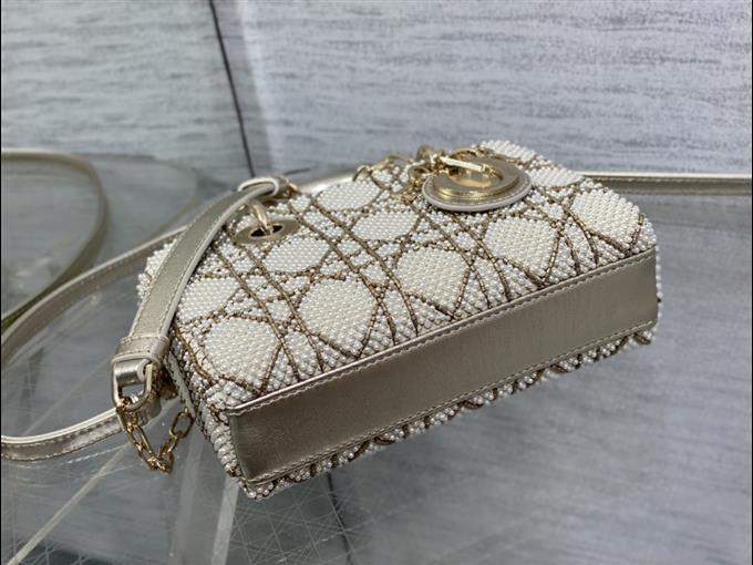 2025228Y1550P2229463