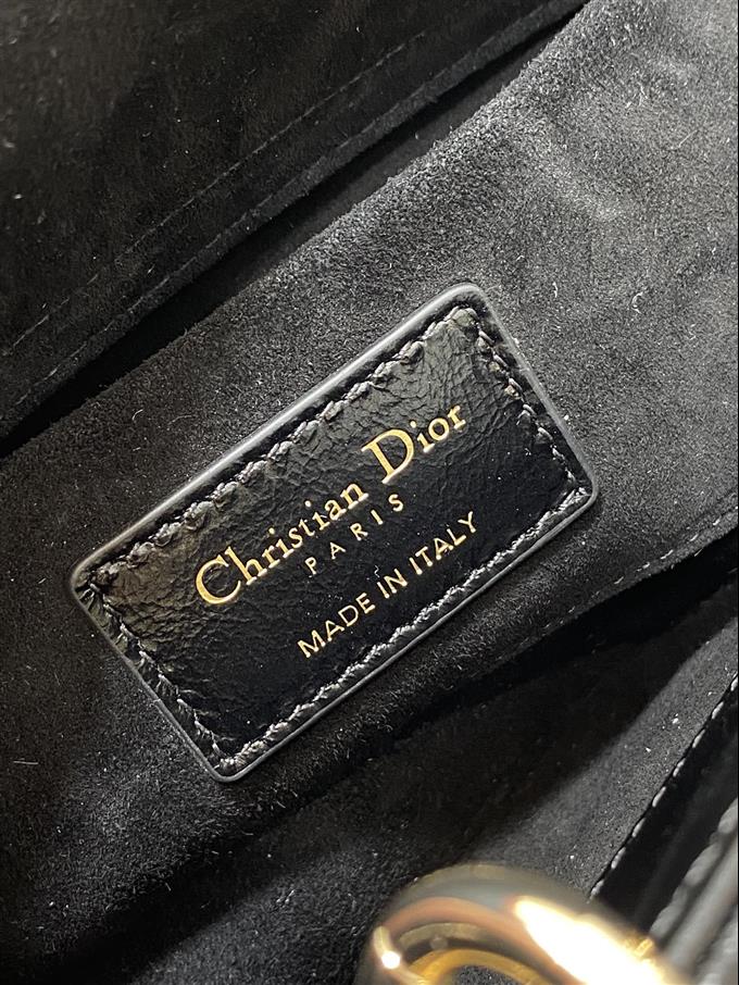 2025228Y1580P222946179