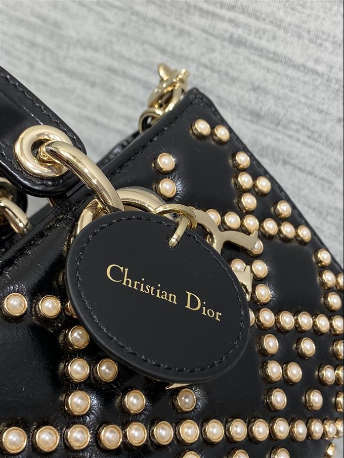 2025228Y1580P22294699