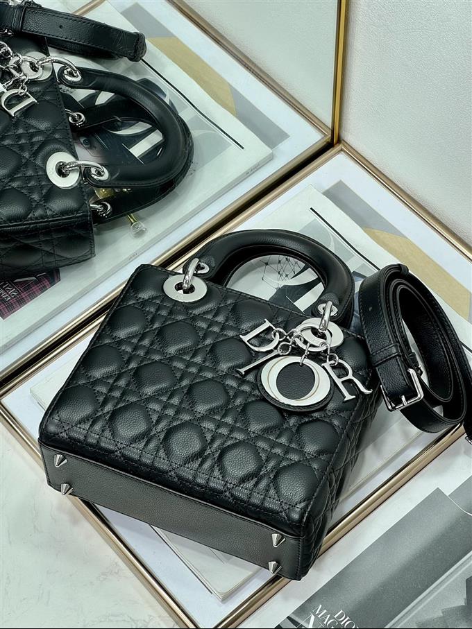 2025228Y650P222550279