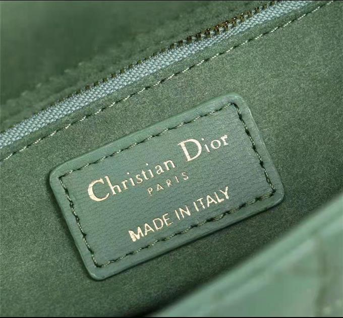 2025228Y700P222550609