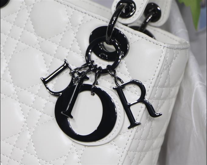 2025228Y750P222550670