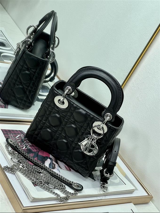 2025228Y600P222947193