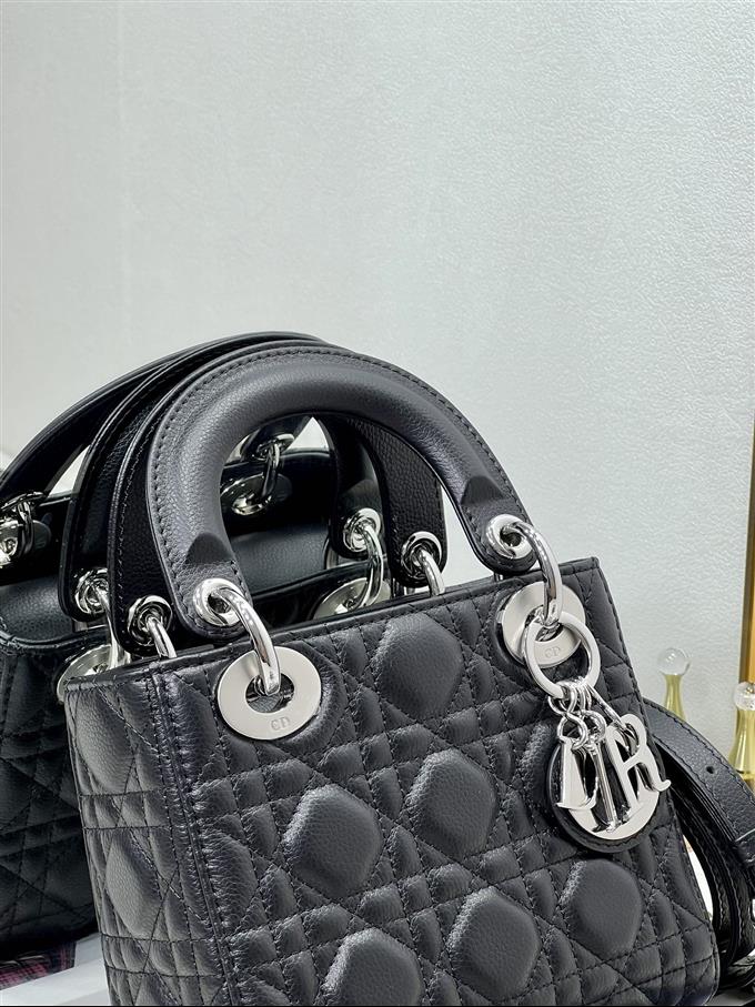 2025228Y600P222947240