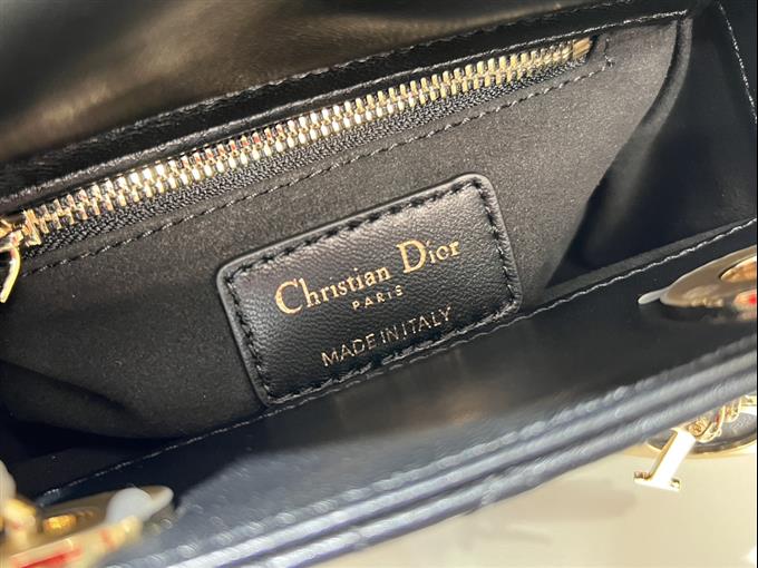 2025228Y600P222947416