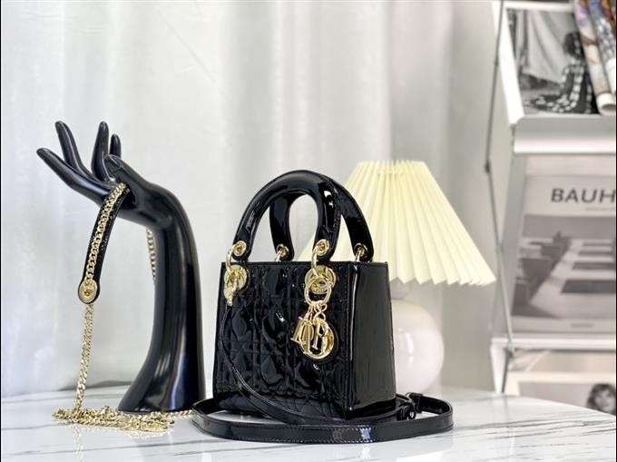 2025228Y600P222947589