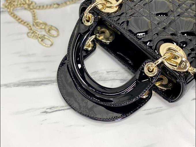 2025228Y600P222947651