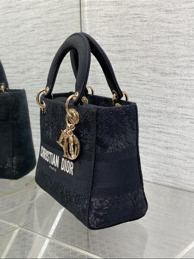 2025228Y600P222947934