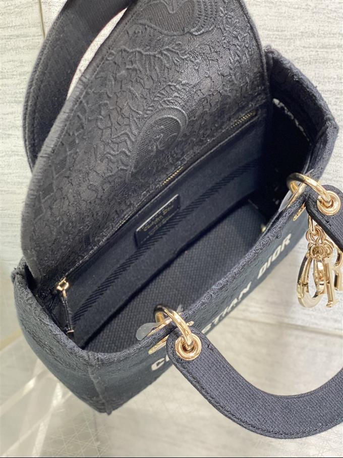 2025228Y600P222947966